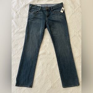 NWT Gap Real Straight Ankle Jeans size 31. Straight (not skinny) Medium wash